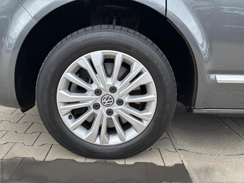 Volkswagen T6 MULTIVAN 2021 г. Серый, пробег 43000 км