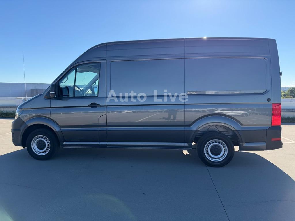 Volkswagen CRAFTER 2024 г. Серый, пробег 37900 км
