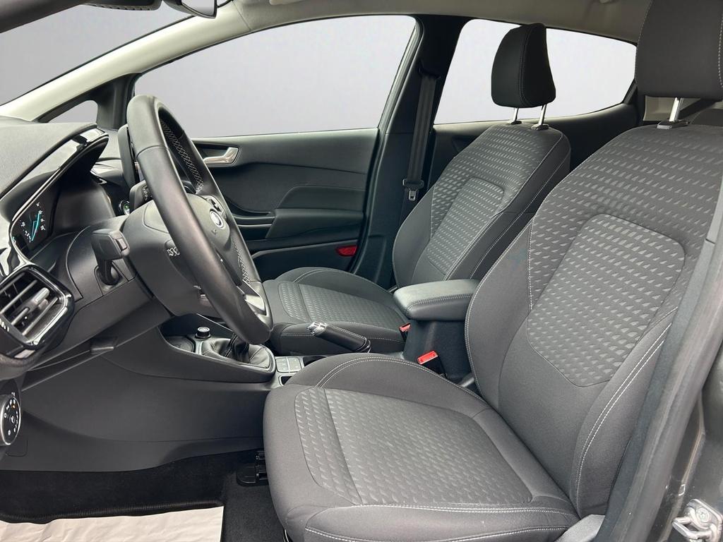 Ford Fiesta 2021 г. Серый, пробег 39000 км