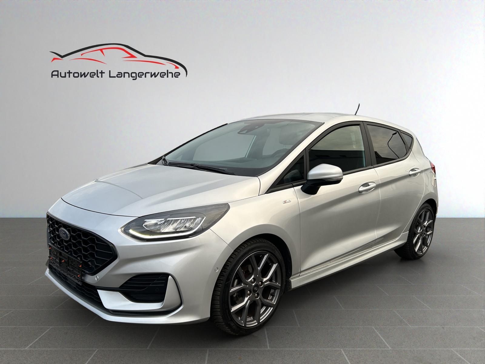 Ford Fiesta 2023 г. Серебристый, пробег 35132 км