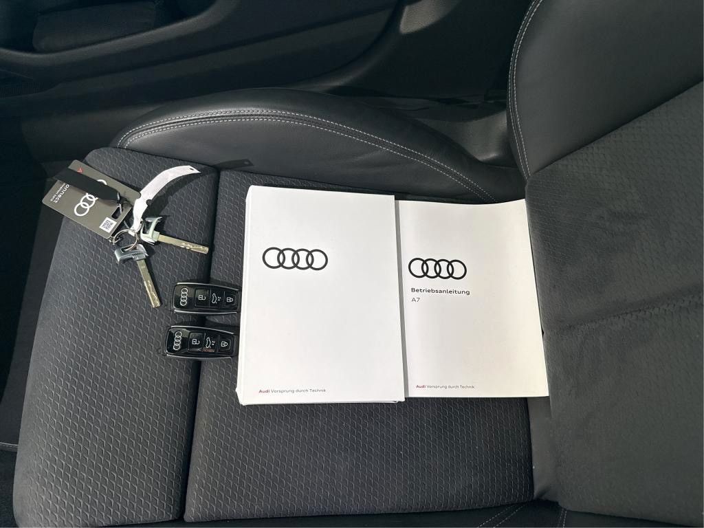 Audi A7 2023 г. Чёрный, пробег 42000 км