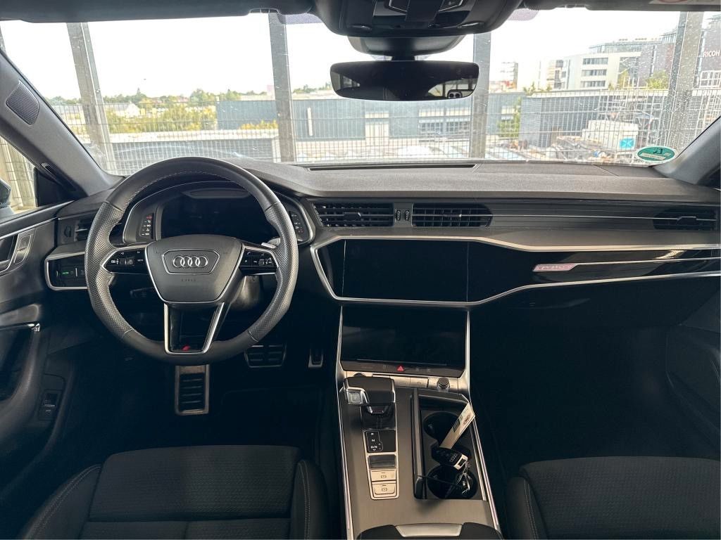 Audi A7 2023 г. Чёрный, пробег 42000 км