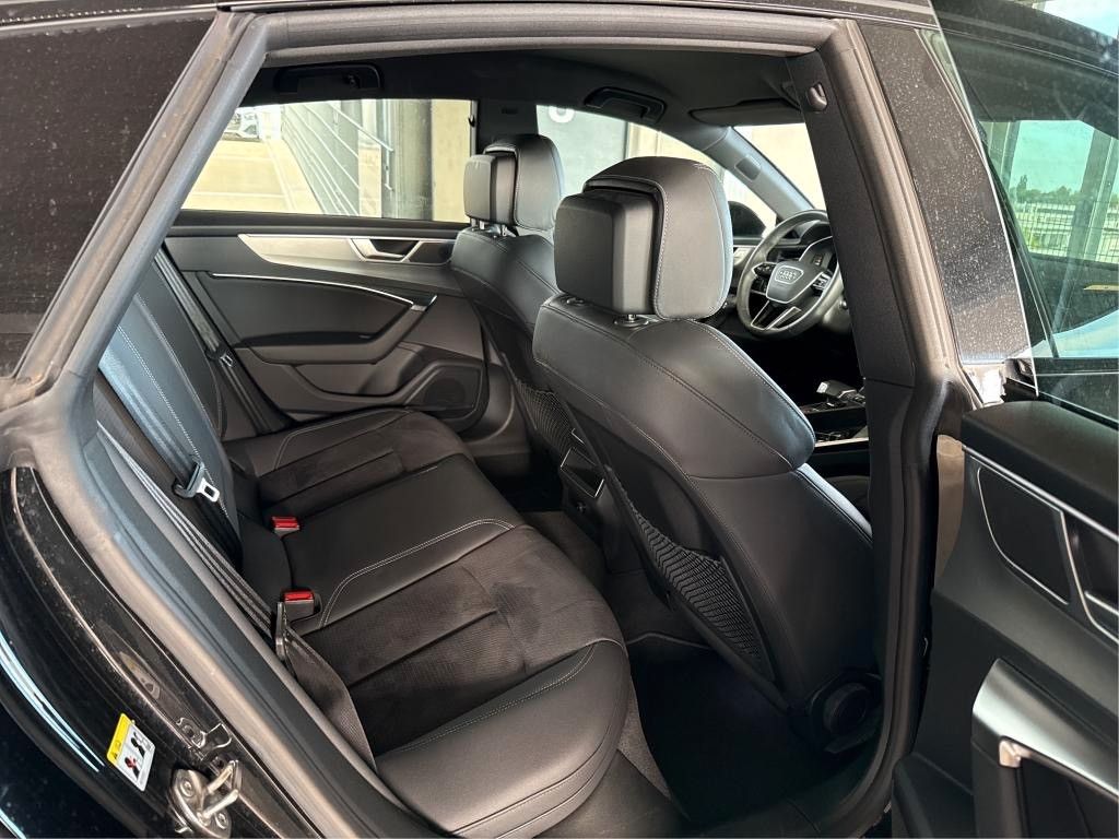 Audi A7 2023 г. Чёрный, пробег 42000 км