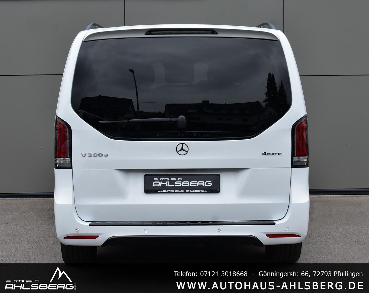 Mercedes-Benz V 300 2024 г. Белый, пробег 43000 км
