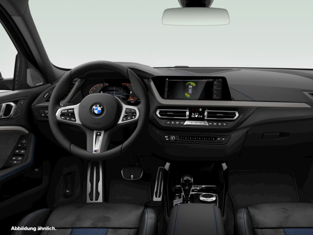 BMW 118 2023 г. Белый, пробег 48464 км