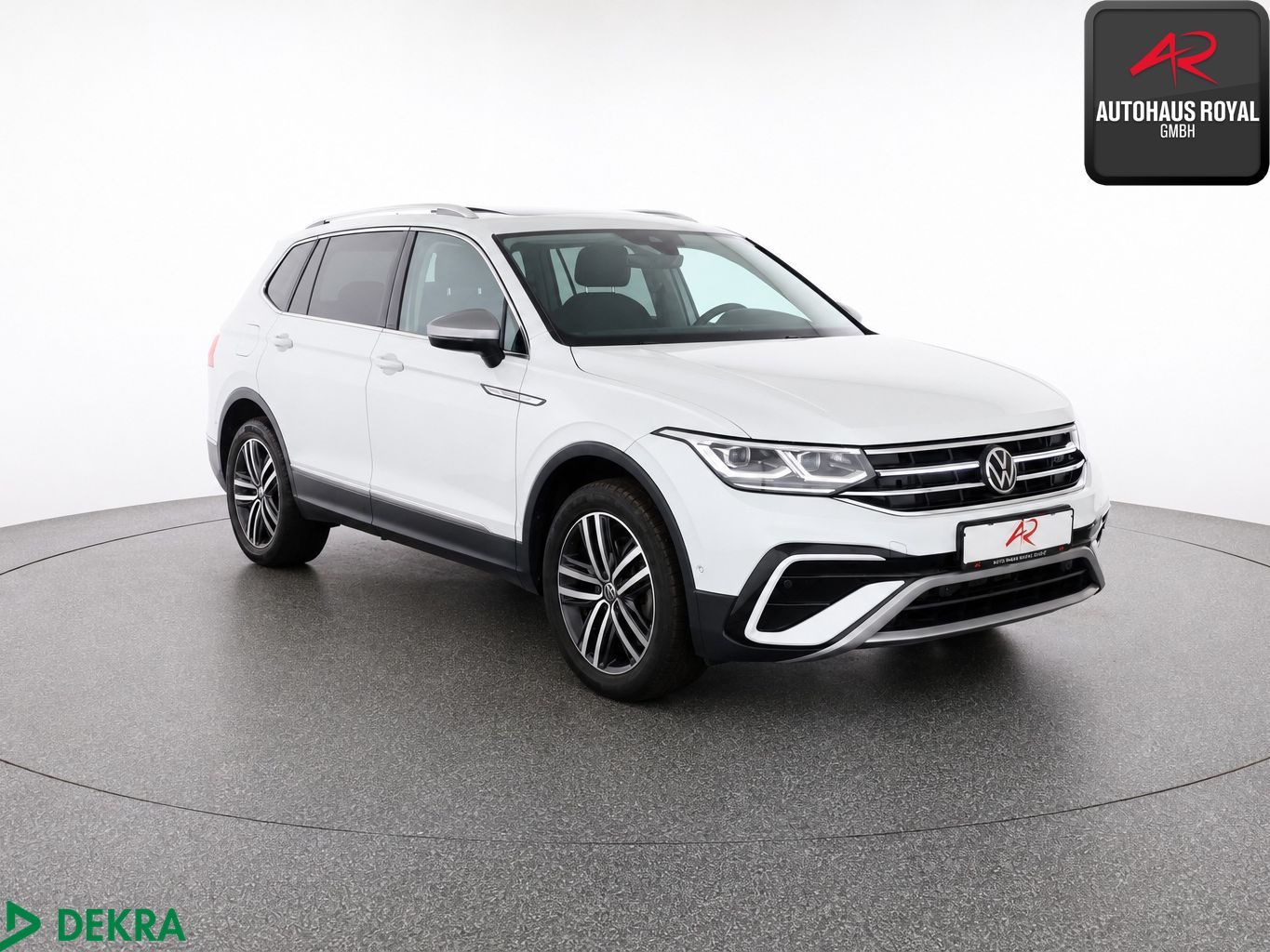Volkswagen TIGUAN ALLSPACE 2022 г. Белый, пробег 49876 км