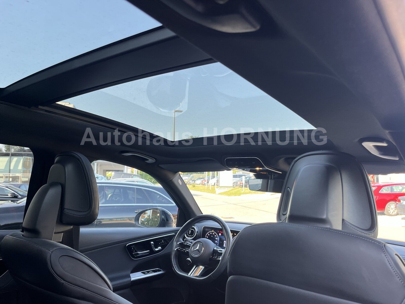 Mercedes-Benz GLC 300 2023 г. Серебристый, пробег 58214 км