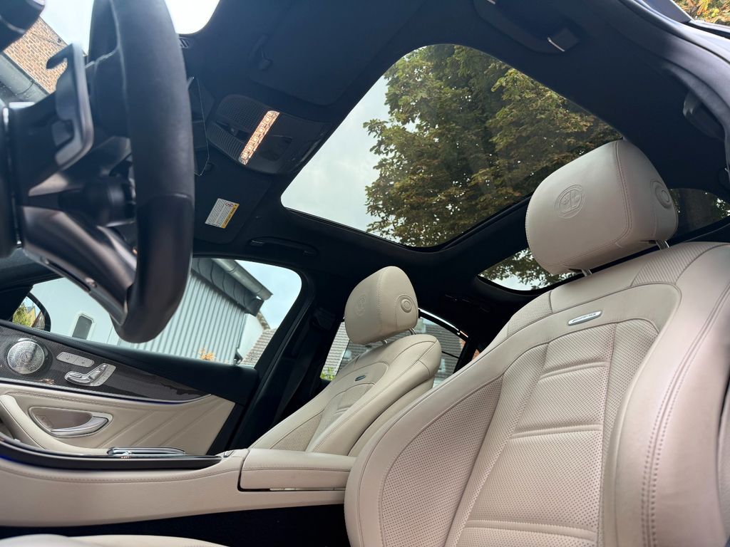 Mercedes-Benz E 63 AMG 2021 г. Синий, пробег 16950 км
