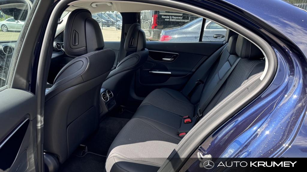 Mercedes-Benz C 180 2023 г. Синий, пробег 24160 км