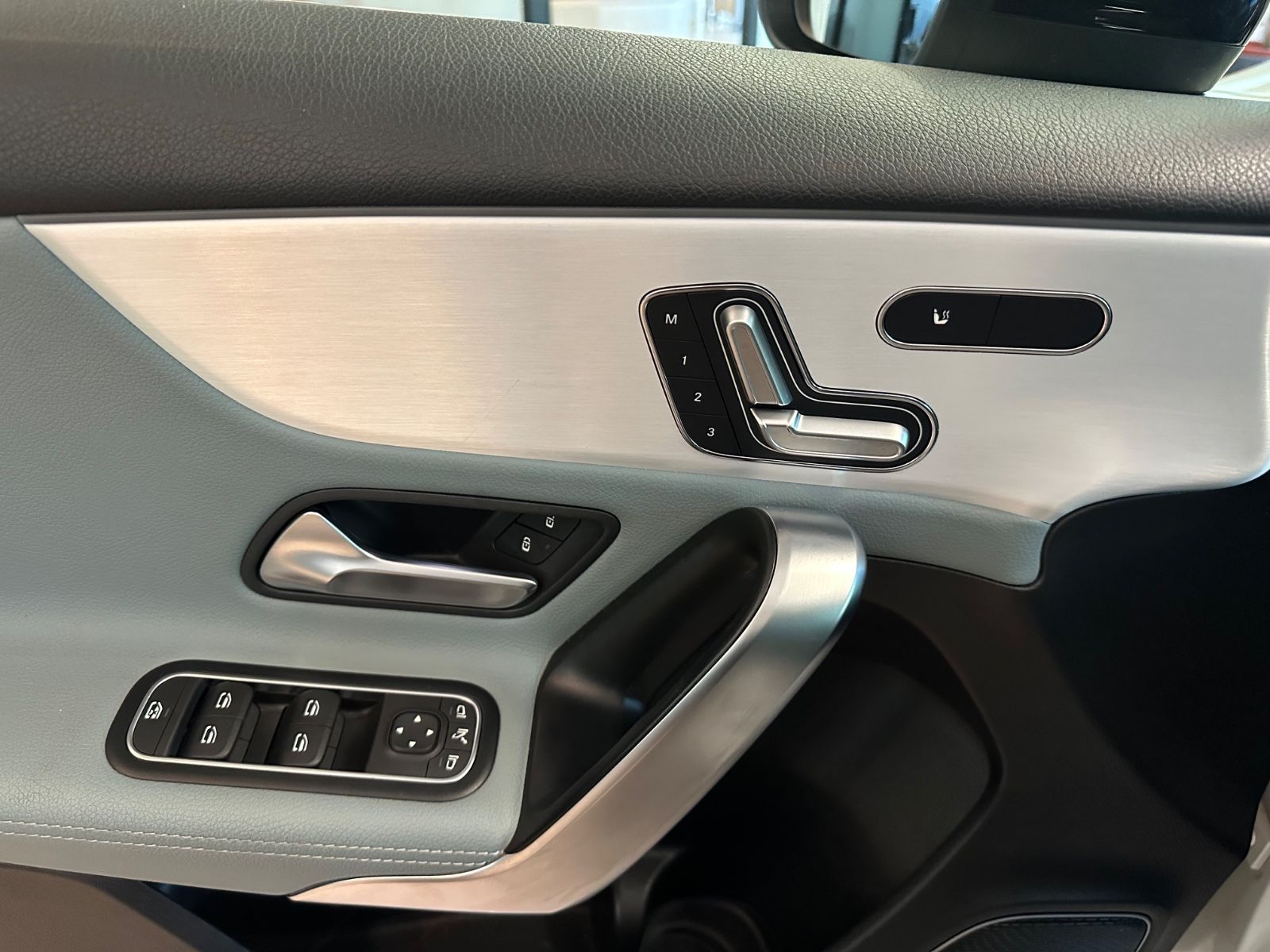 Mercedes-Benz A 45 AMG 2023 г. Серебристый, пробег 57663 км