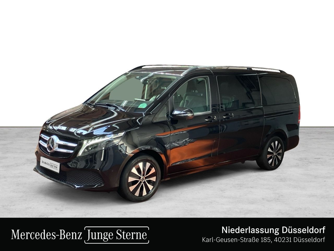 Mercedes-Benz V 220 2023 г. Чёрный, пробег 54355 км