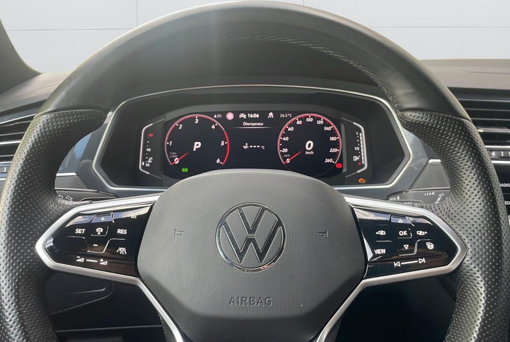 Volkswagen TIGUAN ALLSPACE 2023 г. Белый, пробег 52300 км