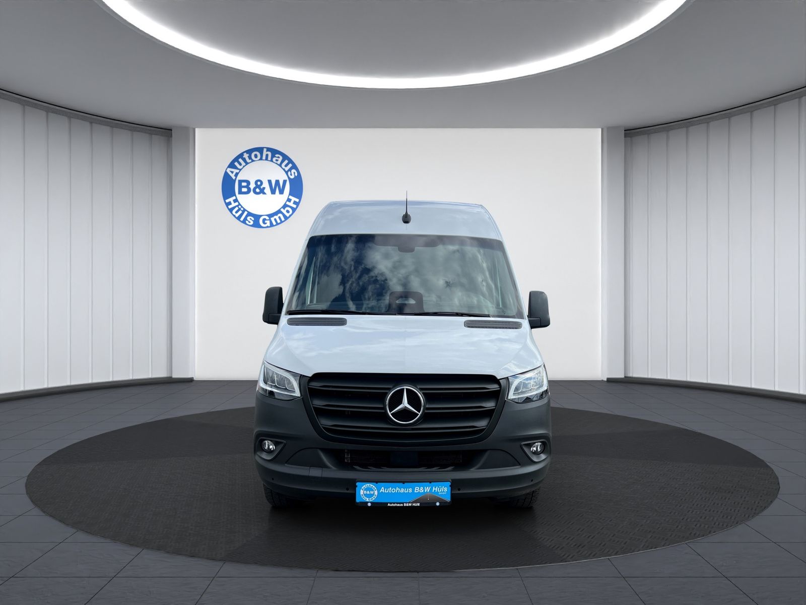 Mercedes-Benz SPRINTER 2024 г. Белый, пробег 36200 км