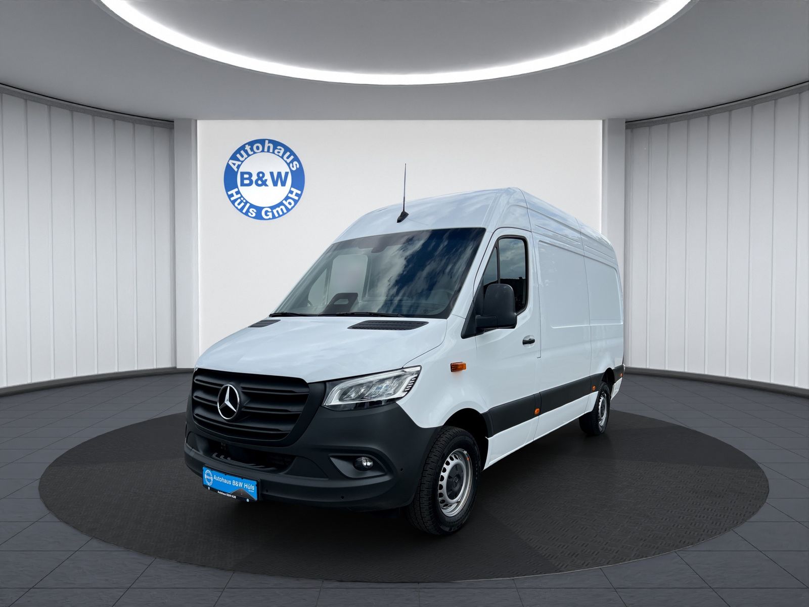 Mercedes-Benz SPRINTER 2024 г. Белый, пробег 36200 км