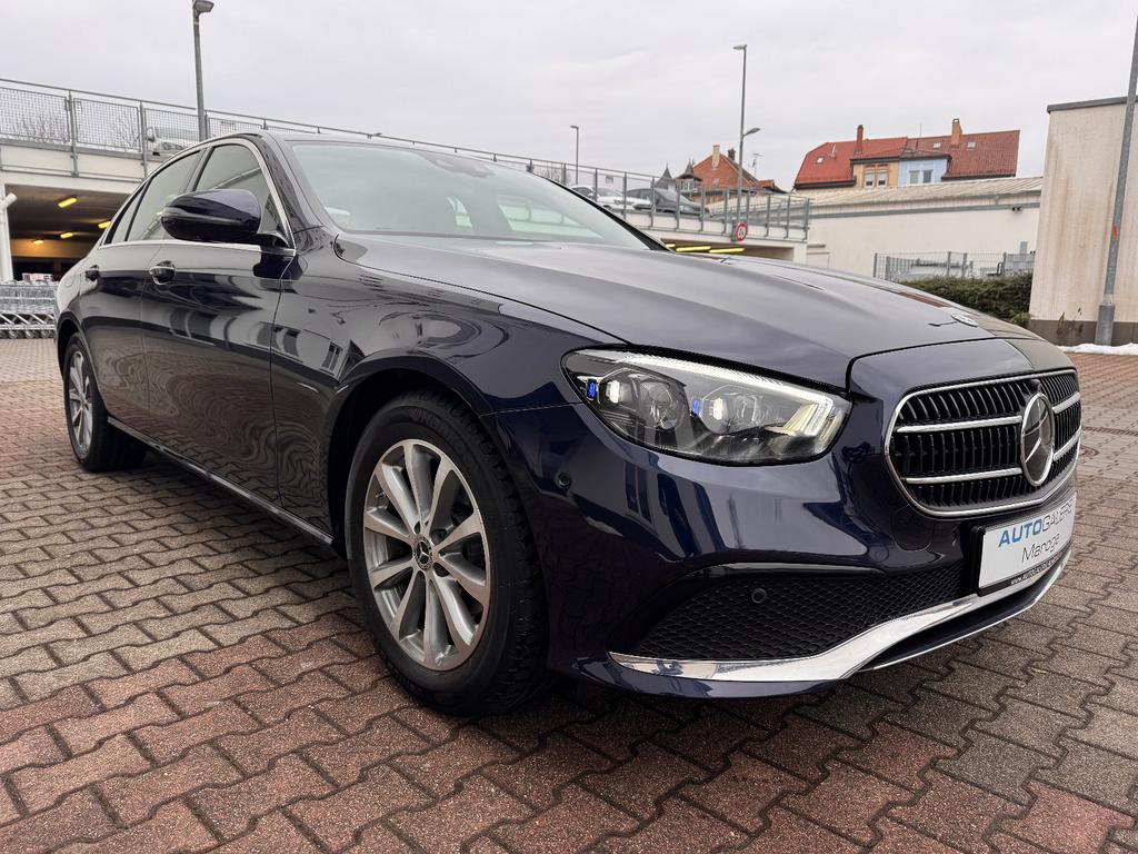 Mercedes-Benz E 220 2021 г. Синий, пробег 60000 км