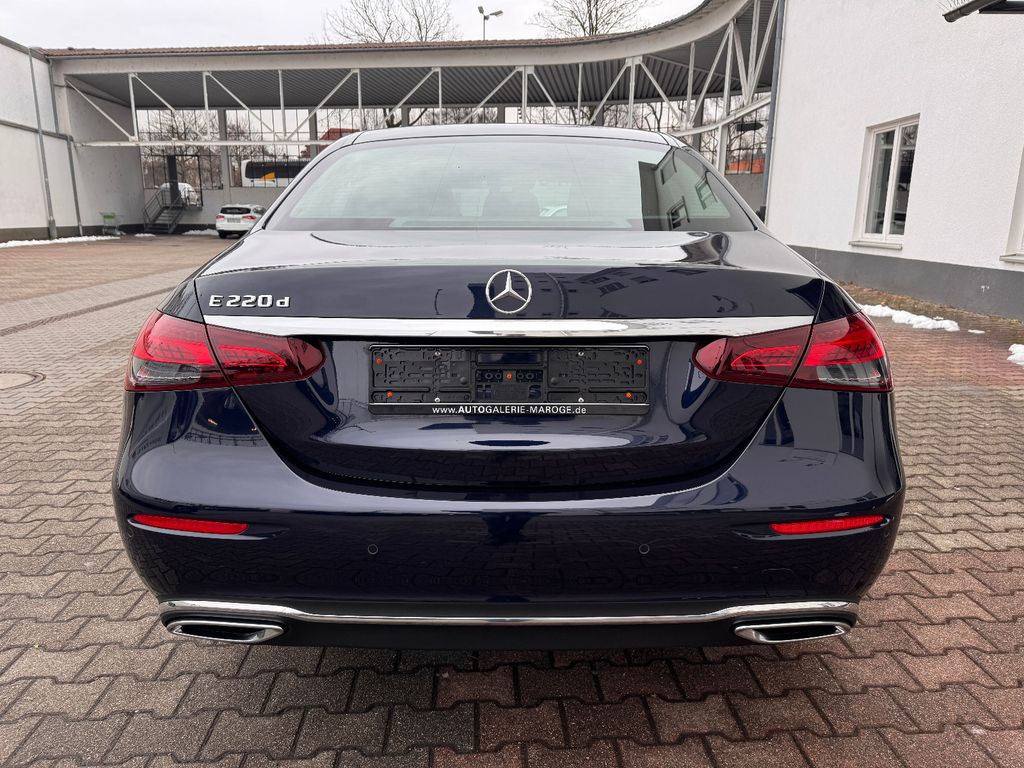 Mercedes-Benz E 220 2021 г. Синий, пробег 60000 км