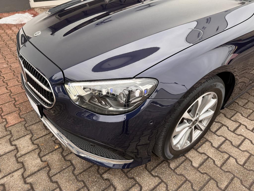 Mercedes-Benz E 220 2021 г. Синий, пробег 60000 км