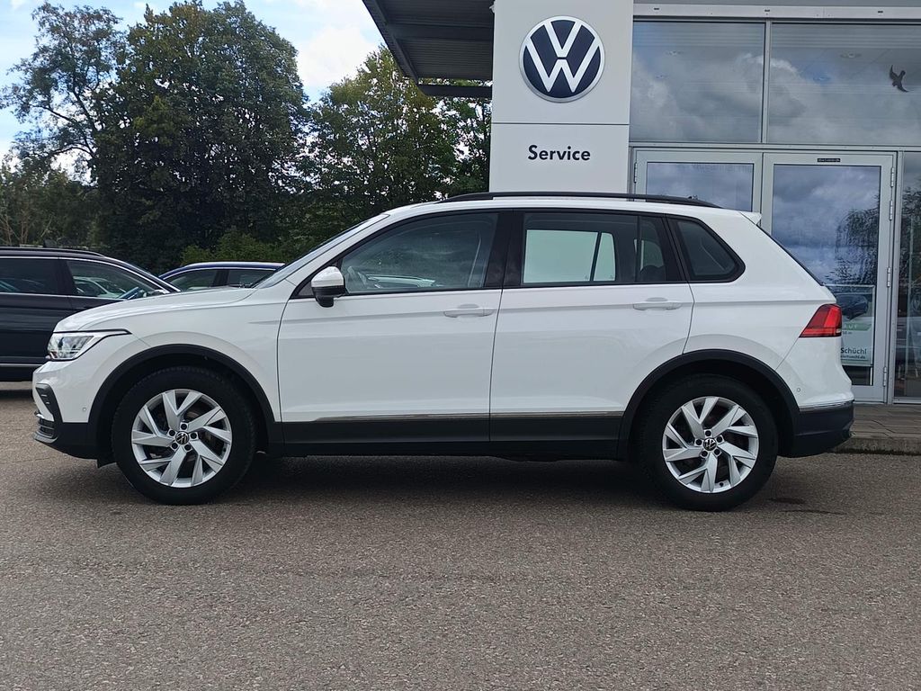 Volkswagen Tiguan 2022 г. Белый, пробег 35623 км