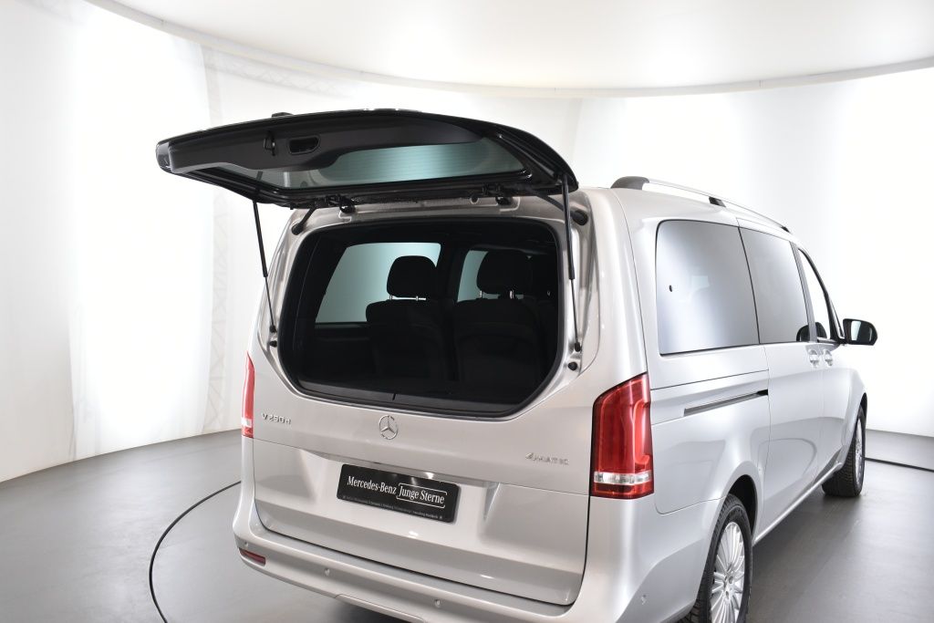 Mercedes-Benz V 250 2022 г. Серебристый, пробег 53397 км