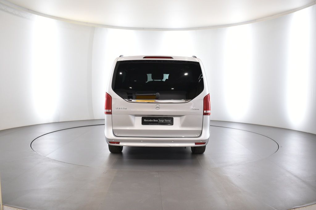 Mercedes-Benz V 250 2022 г. Серебристый, пробег 53397 км