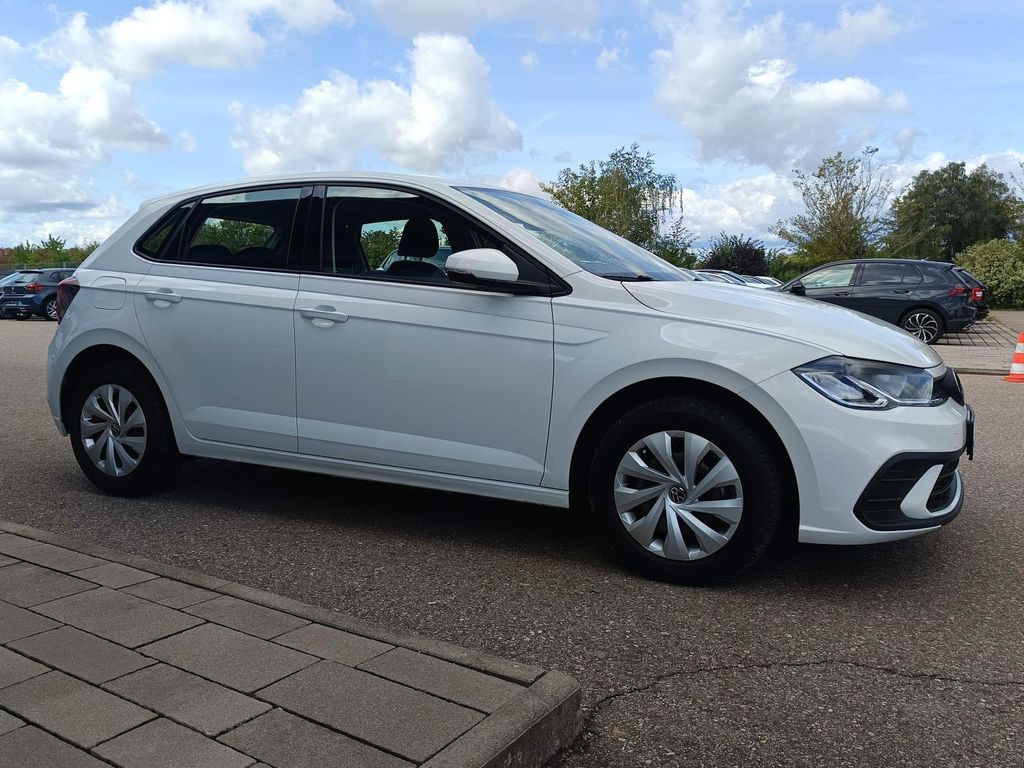 Volkswagen Polo 2023 г. Белый, пробег 29152 км