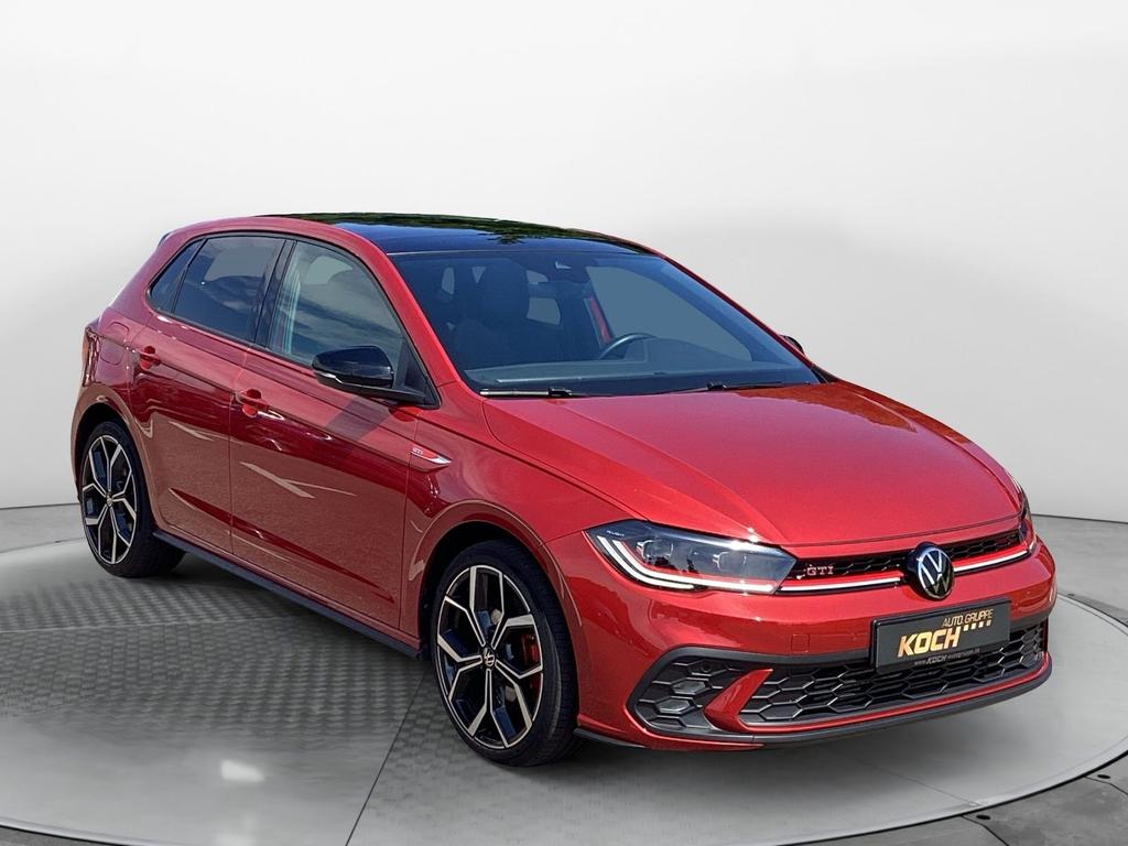 Volkswagen Polo 2023 г. Красный, пробег 50350 км