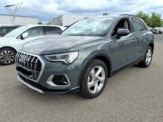 Audi Q3 2023 г. Серый, пробег 30481 км