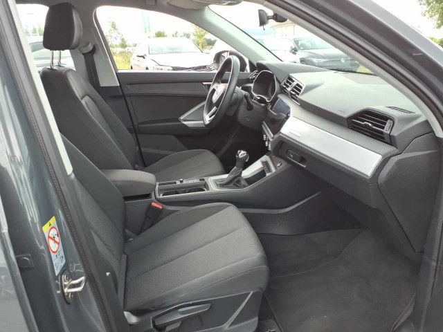 Audi Q3 2023 г. Серый, пробег 30481 км