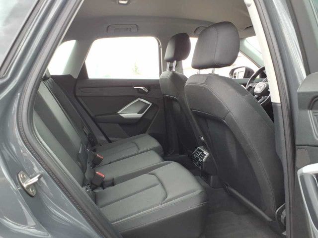 Audi Q3 2023 г. Серый, пробег 30481 км