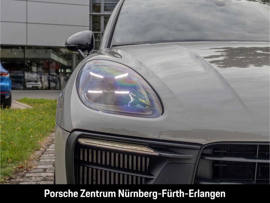 Porsche Macan 2023 г. Белый, пробег 45800 км