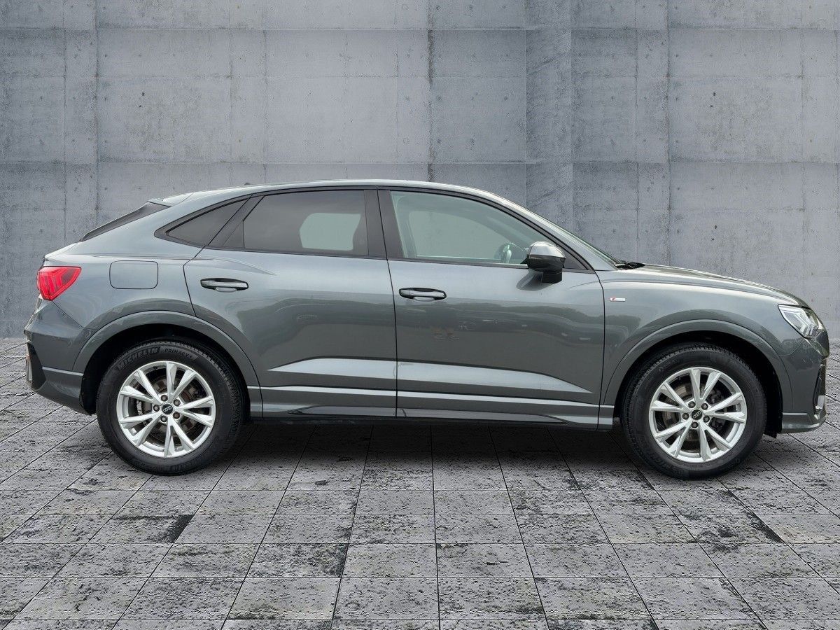 Audi Q3 2023 г. Серый, пробег 53304 км