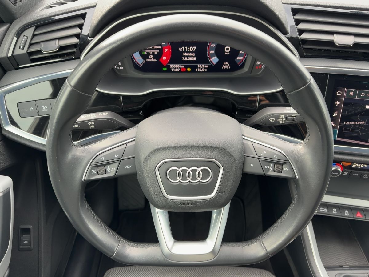 Audi Q3 2023 г. Серый, пробег 53304 км