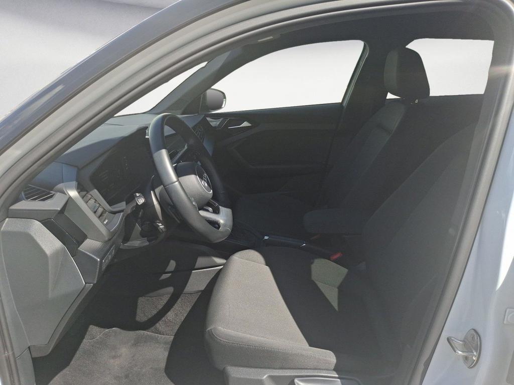 Audi A1 2022 г. Белый, пробег 42654 км