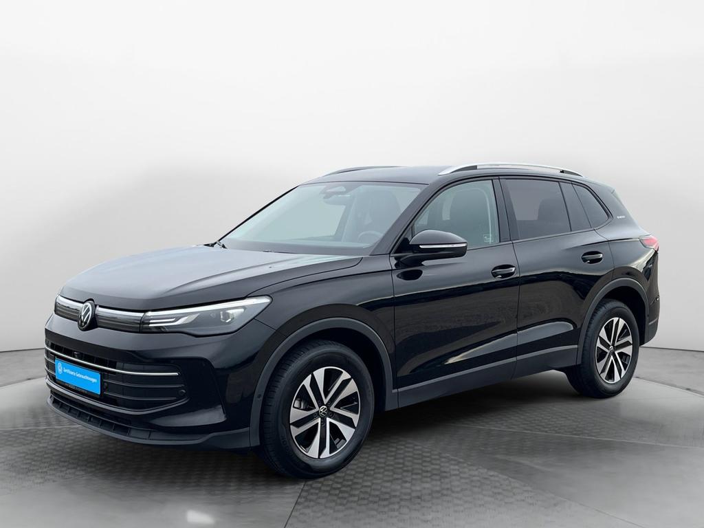 Volkswagen Tiguan 2026 г. Чёрный, пробег 19300 км
