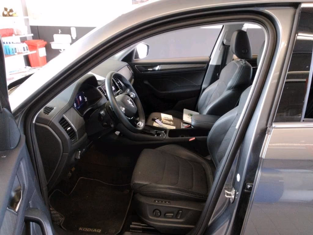 Skoda Kodiaq 2023 г. Серый, пробег 56546 км