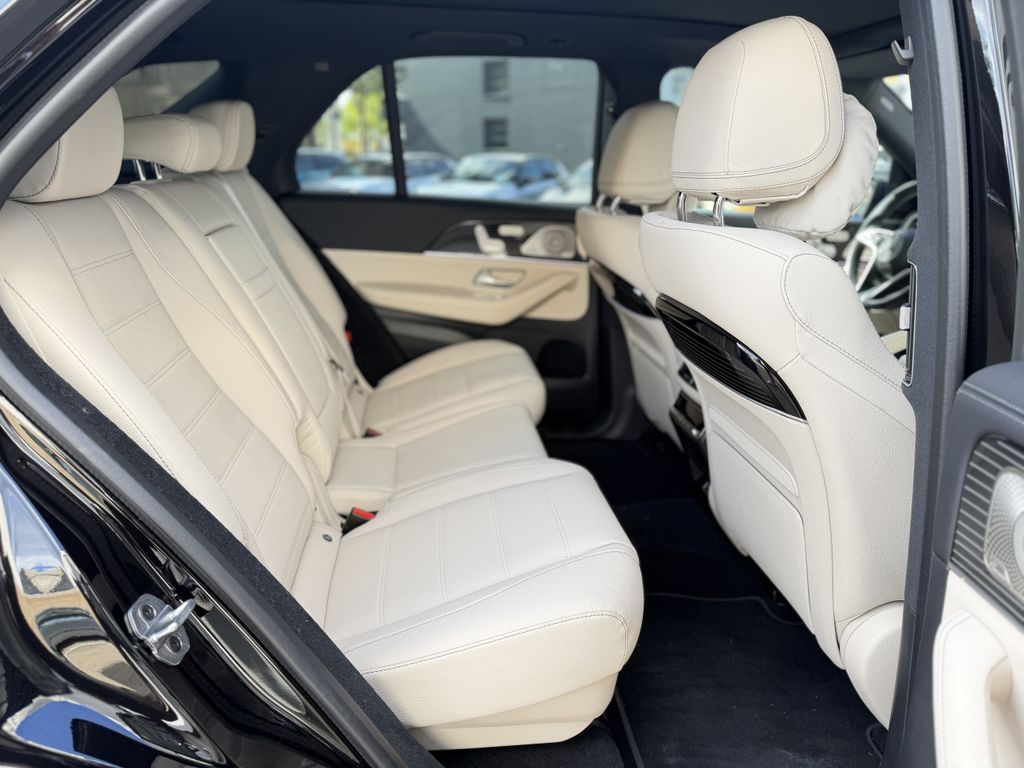 Mercedes-Benz GLE 450 2025 г. Чёрный, пробег 43700 км
