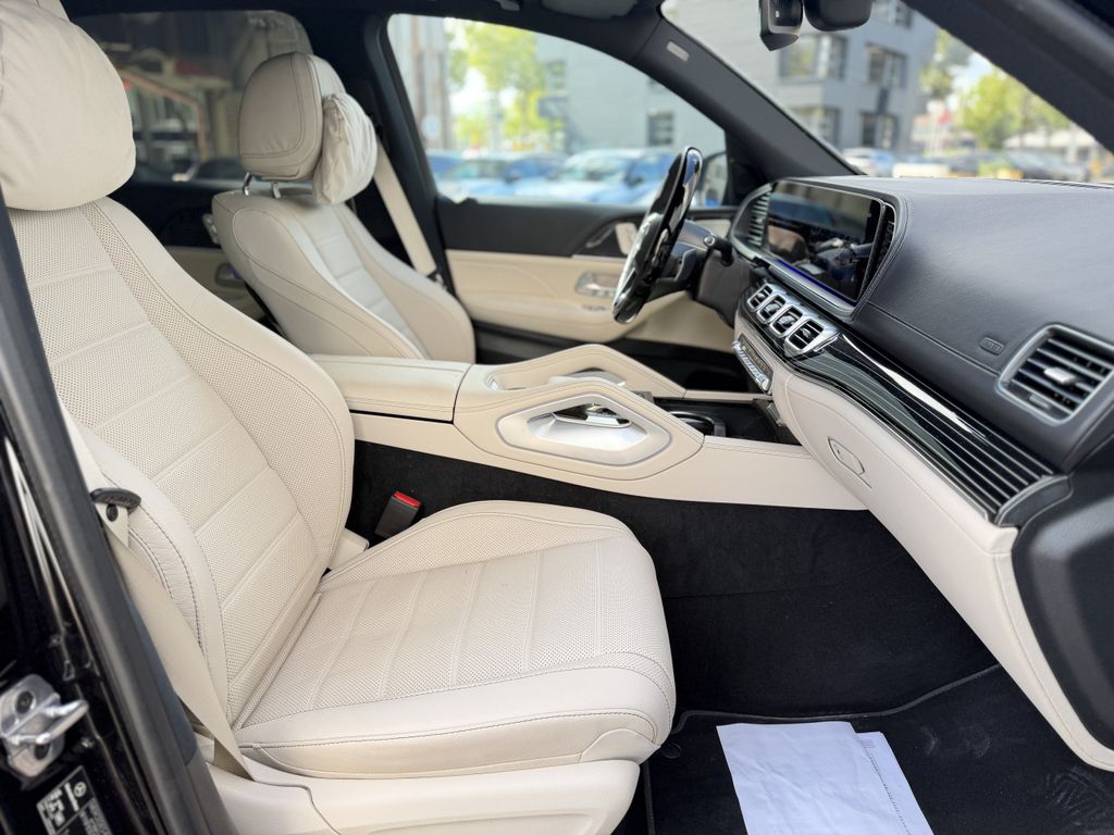 Mercedes-Benz GLE 450 2025 г. Чёрный, пробег 43700 км
