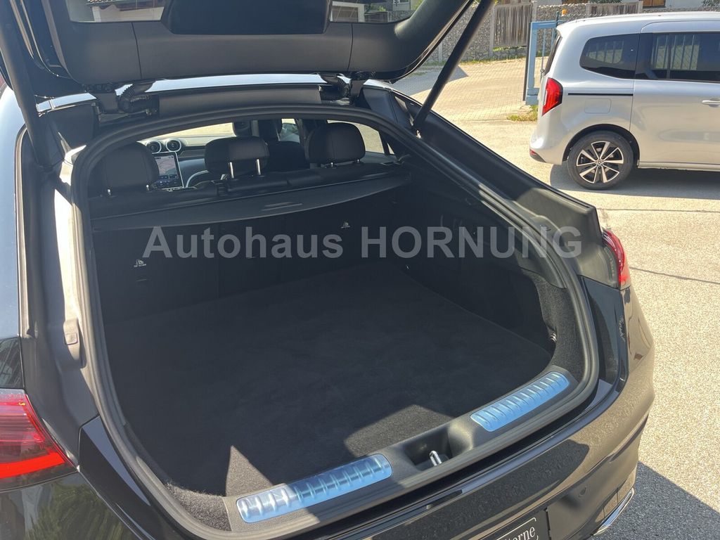 Mercedes-Benz GLC 220 2024 г. Чёрный, пробег 51966 км