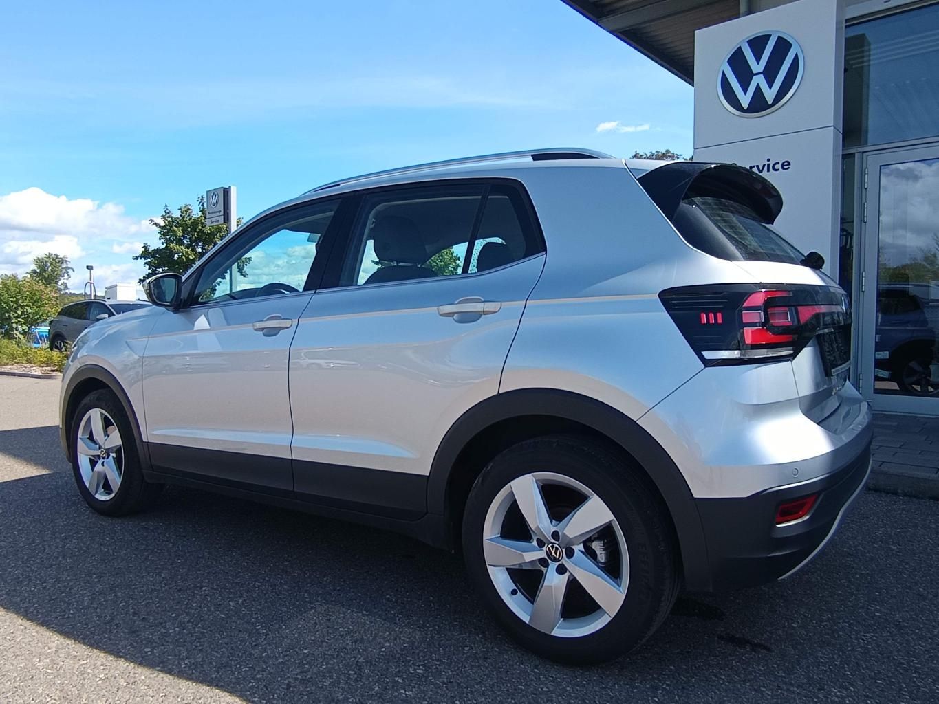 Volkswagen T-Cross 2022 г. Серебристый, пробег 27719 км