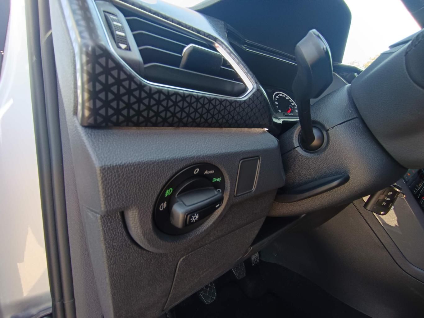 Volkswagen T-Cross 2022 г. Серебристый, пробег 27719 км