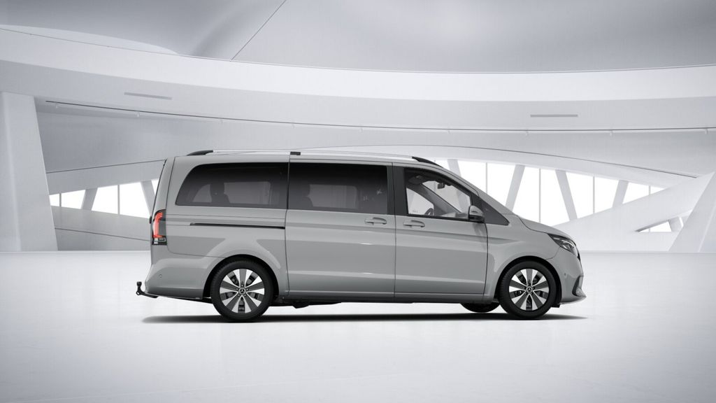 Mercedes-Benz V 300 2025 г. Серый, пробег 5034 км