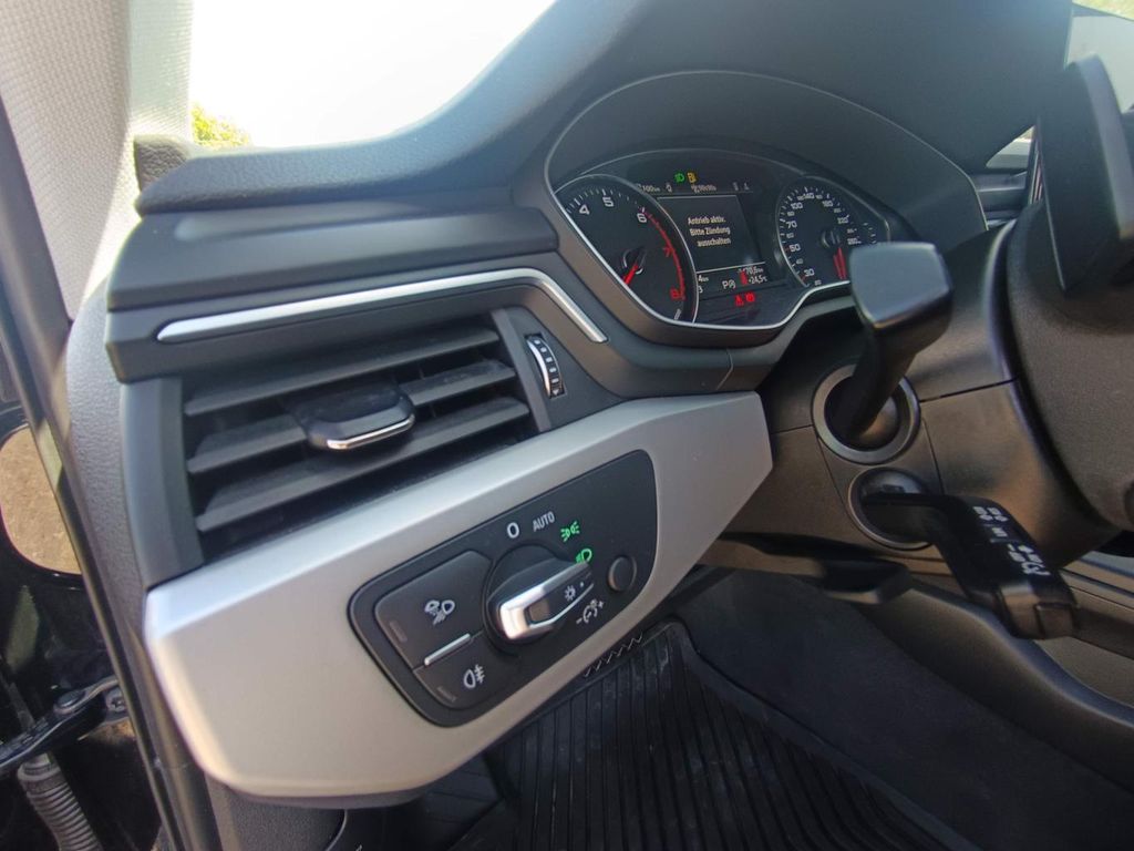 Audi A4 2023 г. Чёрный, пробег 49772 км
