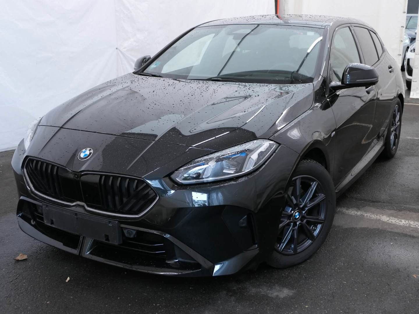 BMW 120 2025 г. Чёрный, пробег 45000 км
