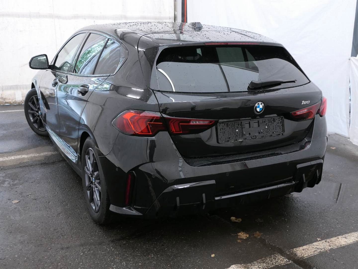 BMW 120 2025 г. Чёрный, пробег 45000 км