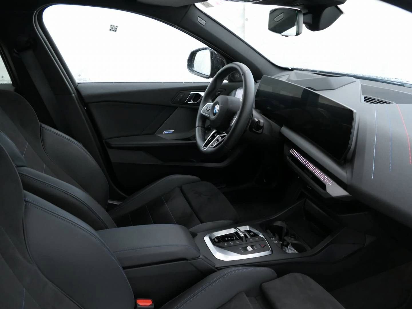 BMW 120 2025 г. Чёрный, пробег 45000 км