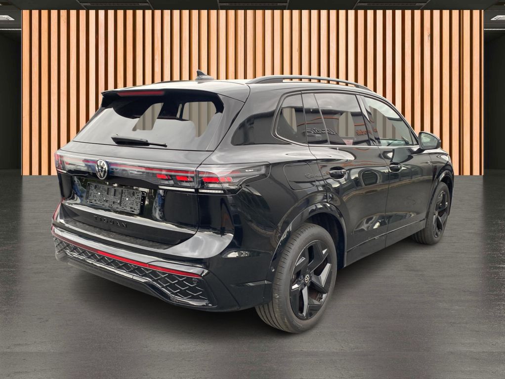 Volkswagen Tiguan 2025 г. Чёрный, пробег 39061 км