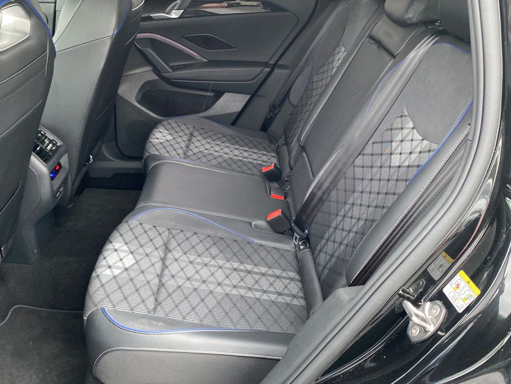 Volkswagen Tiguan 2025 г. Чёрный, пробег 39061 км