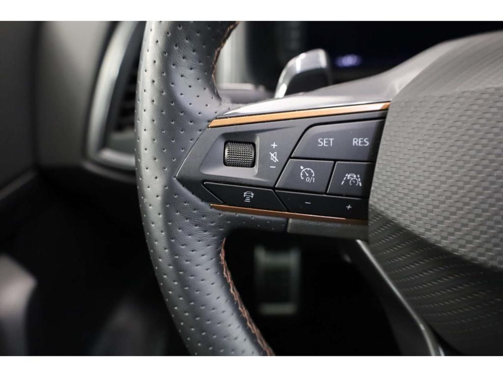 Cupra Ateca 2023 г. Серый, пробег 55568 км