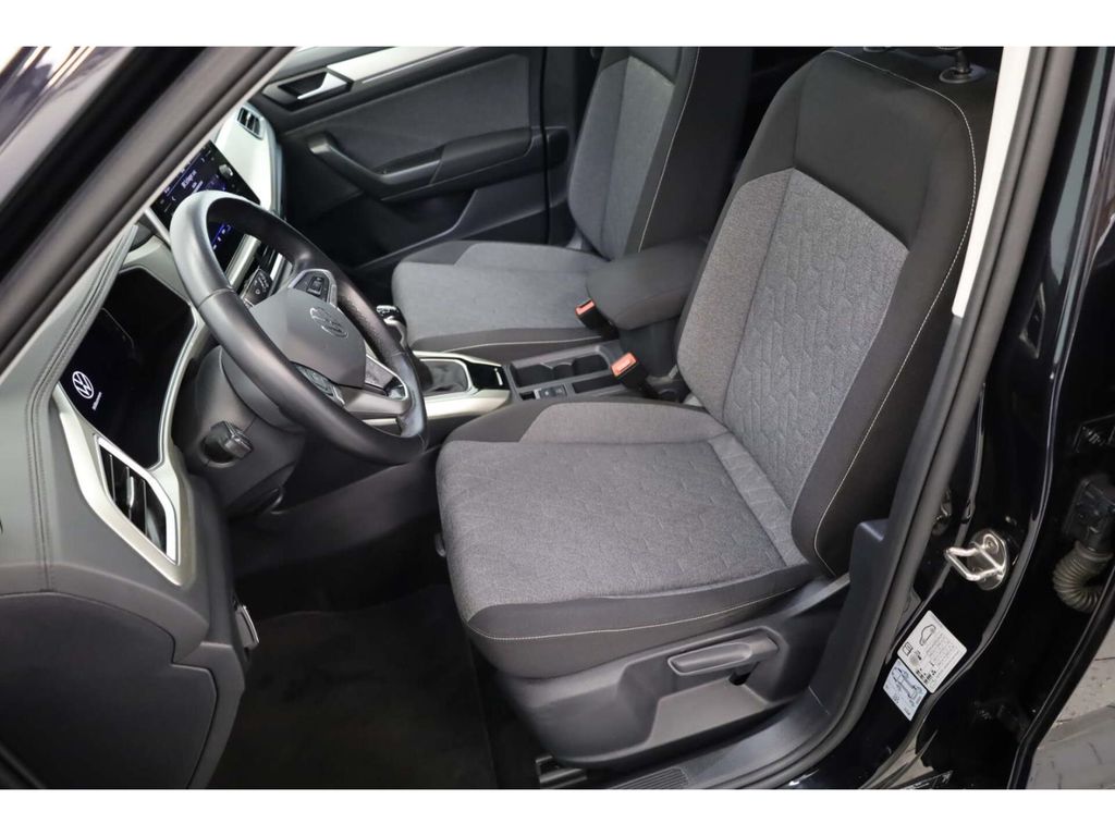 Volkswagen T-Roc 2023 г. Чёрный, пробег 18529 км
