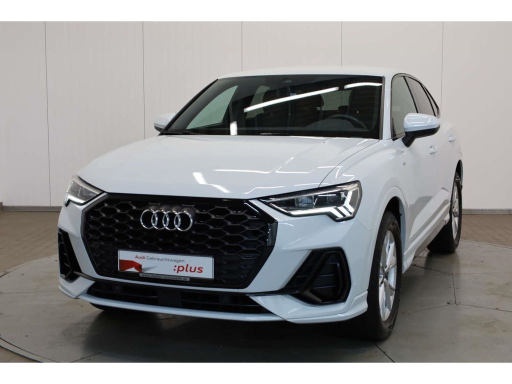 Audi Q3 2022 г. Белый, пробег 30840 км